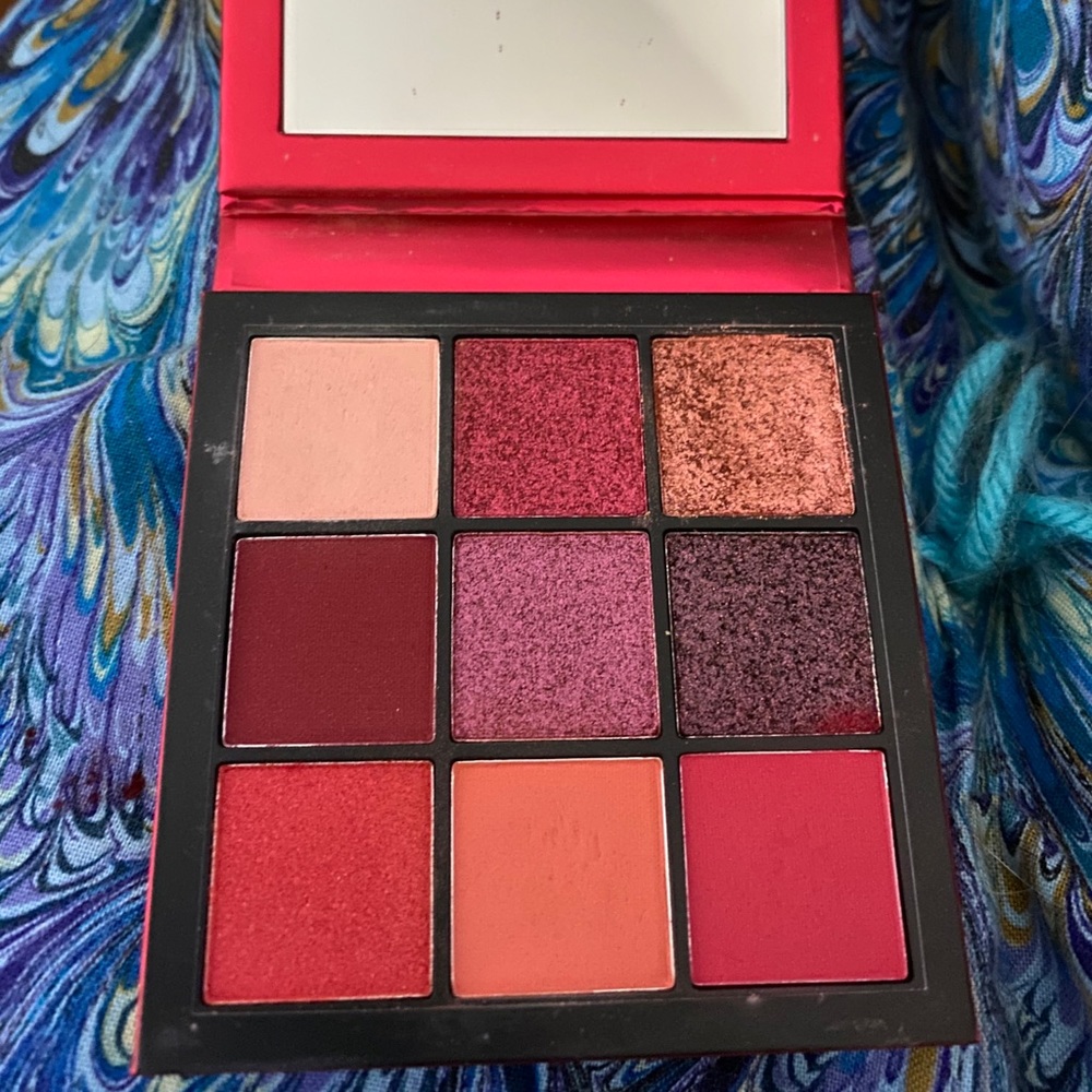 Huda Beauty Ruby Obsessions Palette